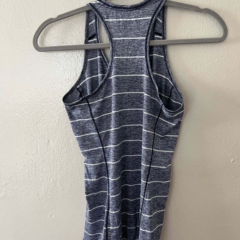 North face Racerback Top - Picture 2 of 5